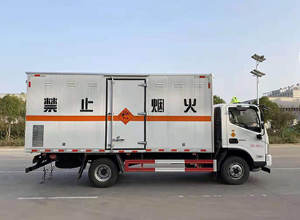 新县爆破器材运输车