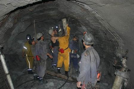 新县工程爆破中的危险因素分析以及应对工程爆破危险的措施