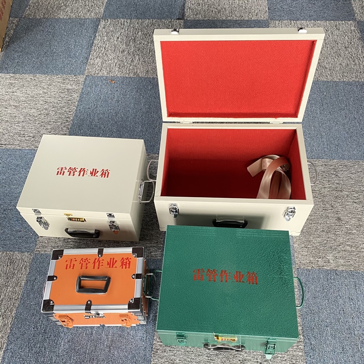 新县爆破工程作业箱如何选择？玻璃钢与传统材质的全面对比